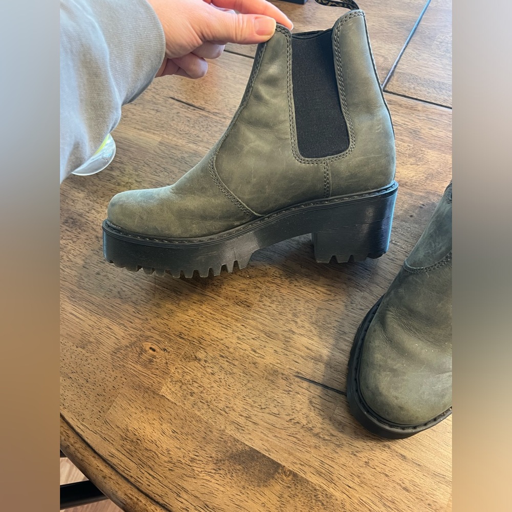 Chelsea boot